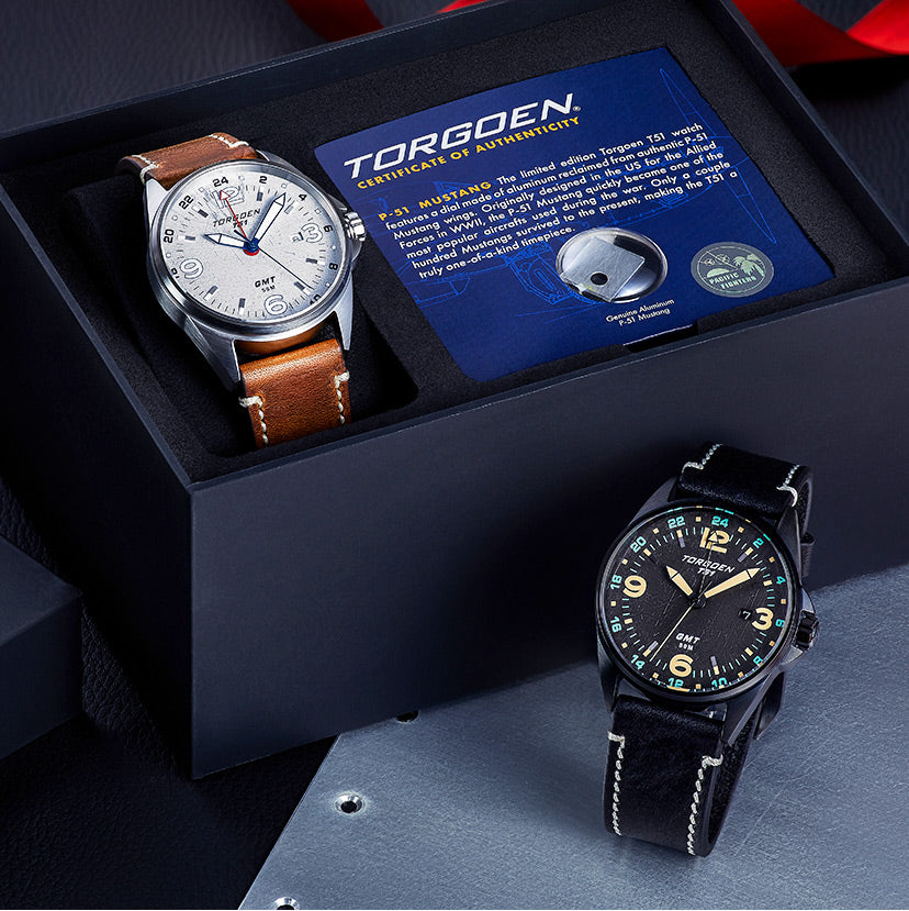 T51 Mustang | 44mm, Black Leather Strap