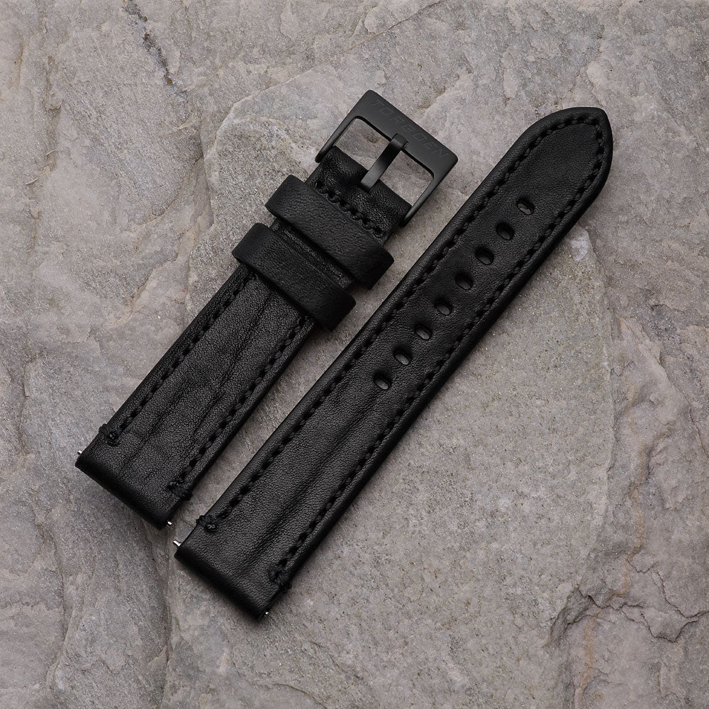 Black Strap w/ black stitching | 22mm
