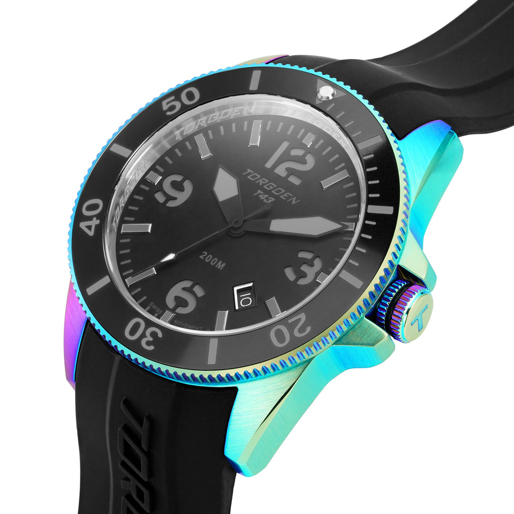 T43 Iridescent | 44mm, Black Silicone Strap