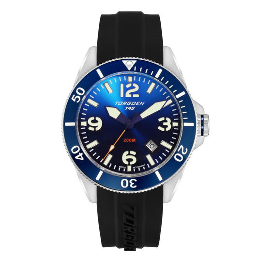 T43 Blue Degrade Diver Sapphire | 44mm, Black Silicone Strap